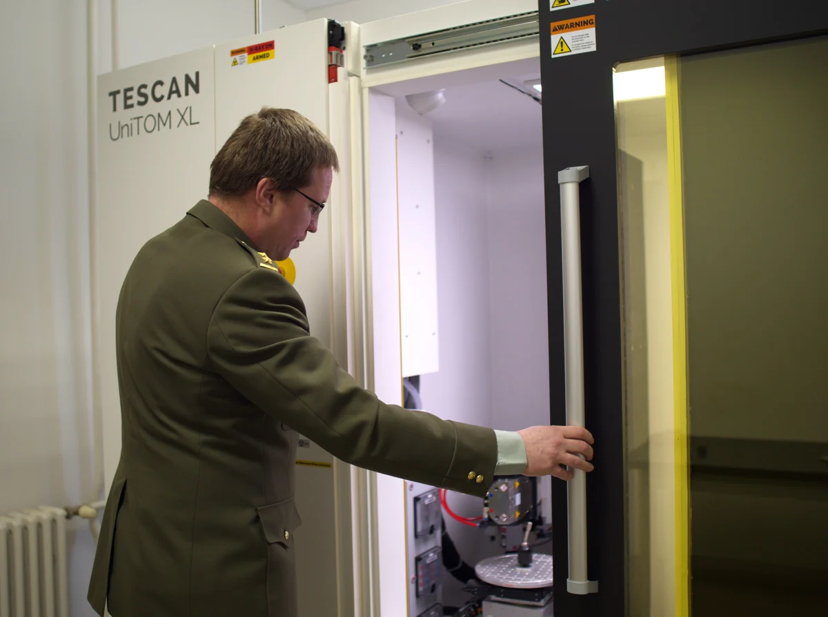 open chamber unitom xl microCT