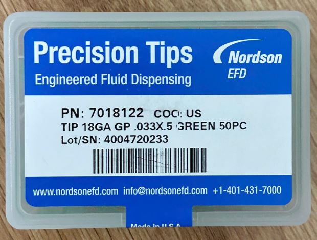 Đầu kim bơm keo 18GA GP thân nhựa đầu thép không gỉ, dùng cho máy phun keo Nordson EFD, kích cỡ 18G (ID 0.033 inch) x 0.5 inch, màu xanh lá, mã hàng: 7018122