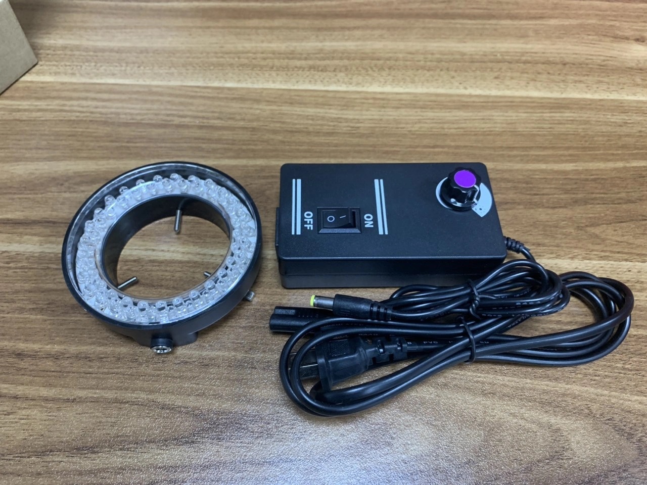 Đèn chiếu sáng vòng LED tia cực tím (UV) vỏ nhựa, dùng cho kính hiển vi soi nổi và kiểm tra lỗi bề mặt, số lượng 56 bóng LED x đường kính trong 60mm x nhiệt độ màu 6,000-7,000k, mã hàng: KJ-P800